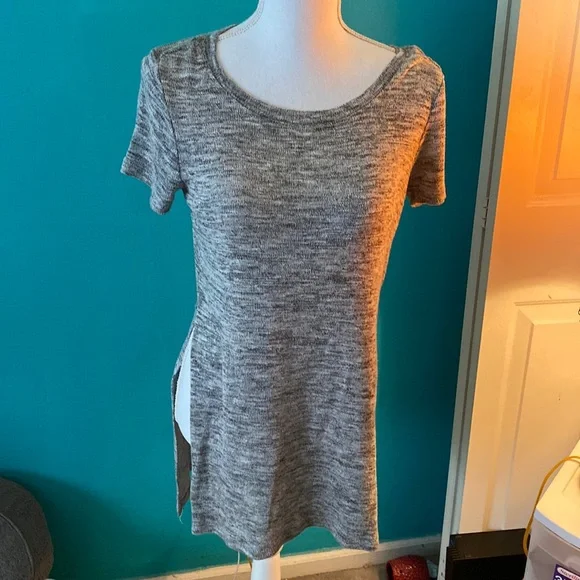 🥭 (4 for $15) GARAGE Soft long Tunic - Picture 2 of 8